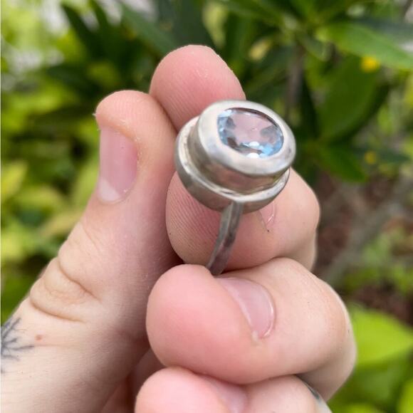 Vintage Blue Topaz 925 Silver Ring - Picture 4 of 5